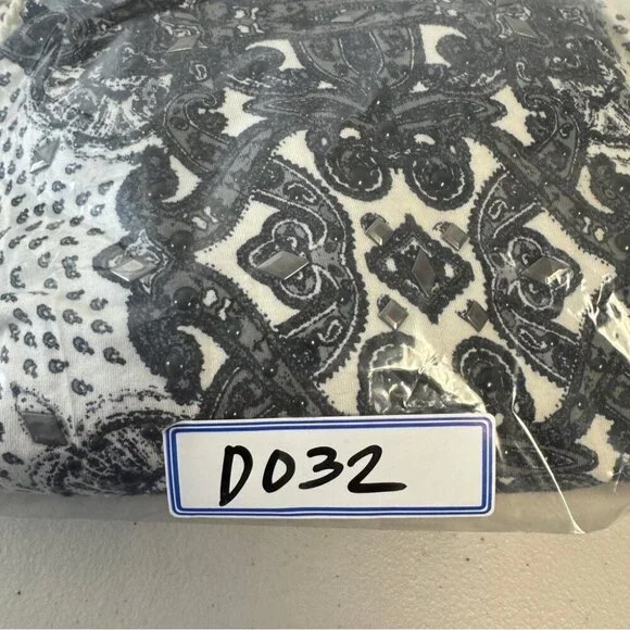 Rose & Olive Women's Boho Paisley Print Rayon Blend Lace Trim Top Size 3X - Picture 15 of 15